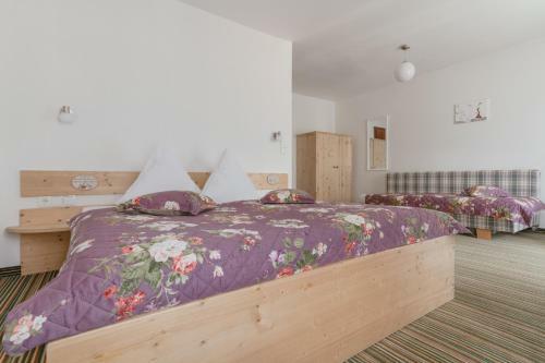 Hostal Gasthof H�henrain