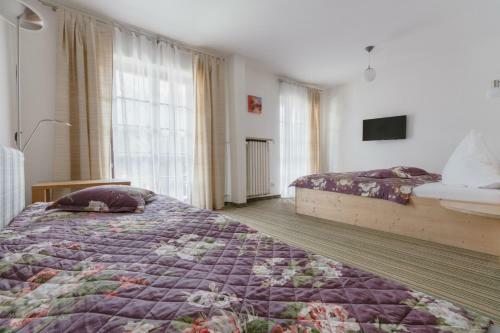 Hostal Gasthof H�henrain