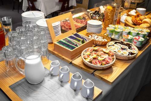 Hostal Gasthof H�henrain