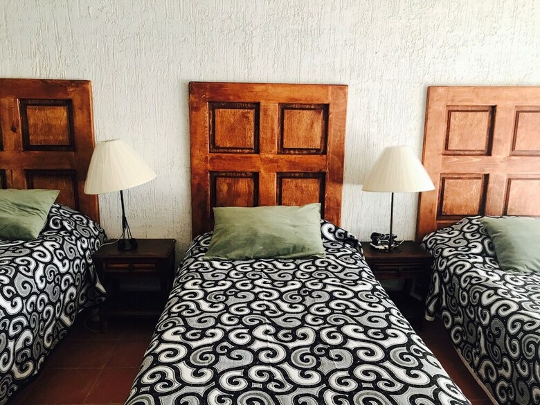 Hotel Do�a Chela En Calvillo