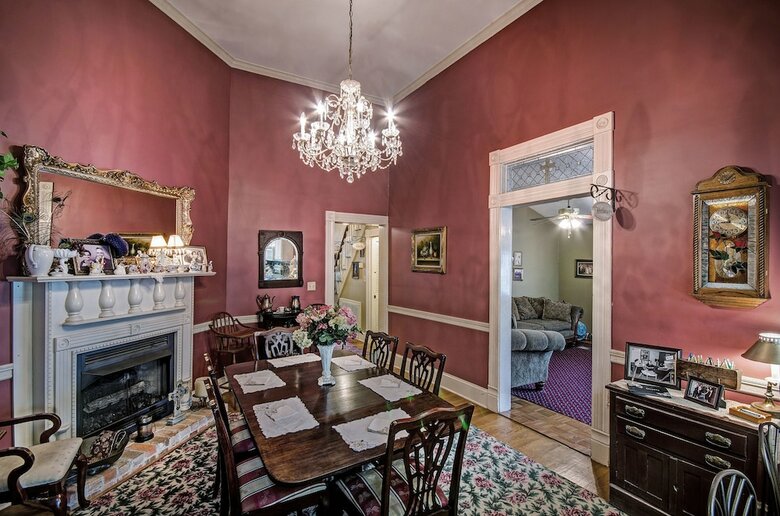 Clyde And Marie's Bed & Breakfast