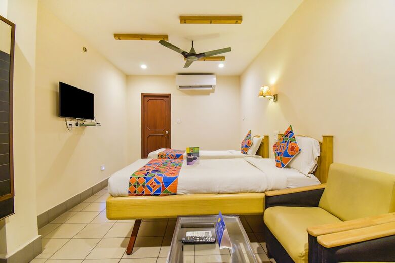 Fabhotel Kinnera Comforts Daba Garden