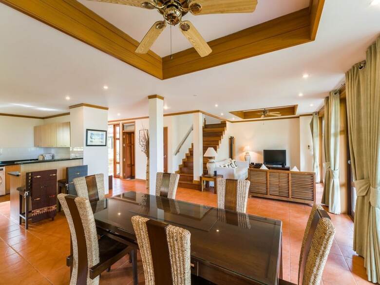3 Bedroom Villa Beach Front Resort Tg12