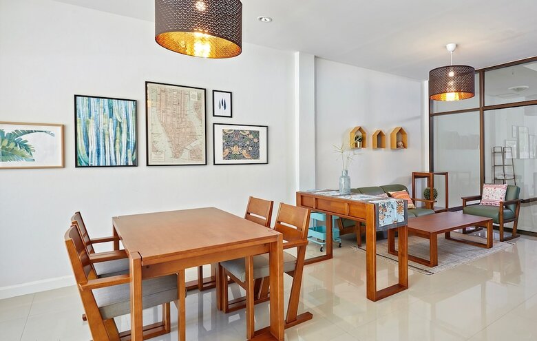 Hotel Chez Bure - Bure Homestay