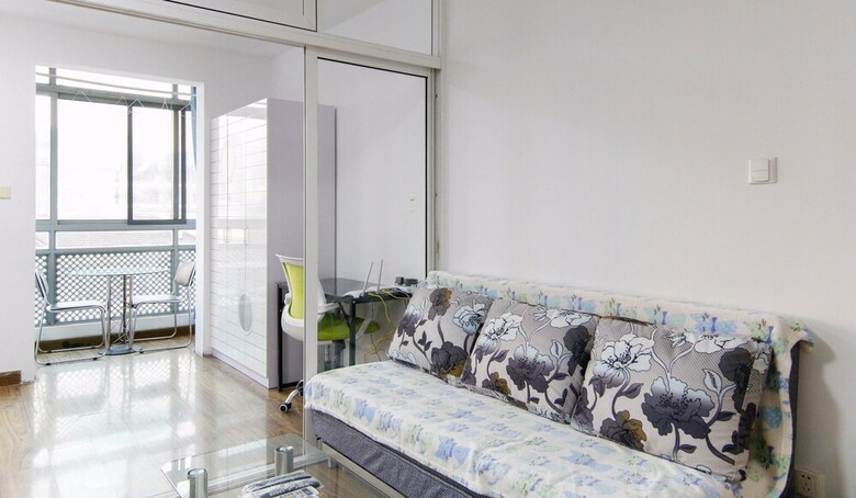 Mike168 Service Apartment Saintland Shop