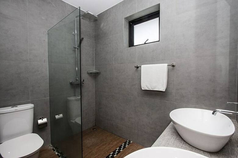 3 Bedroom Villa - Walk To Beach 12