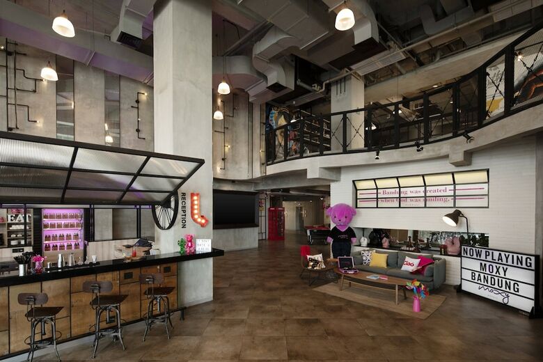 Hotel Moxy Bandung