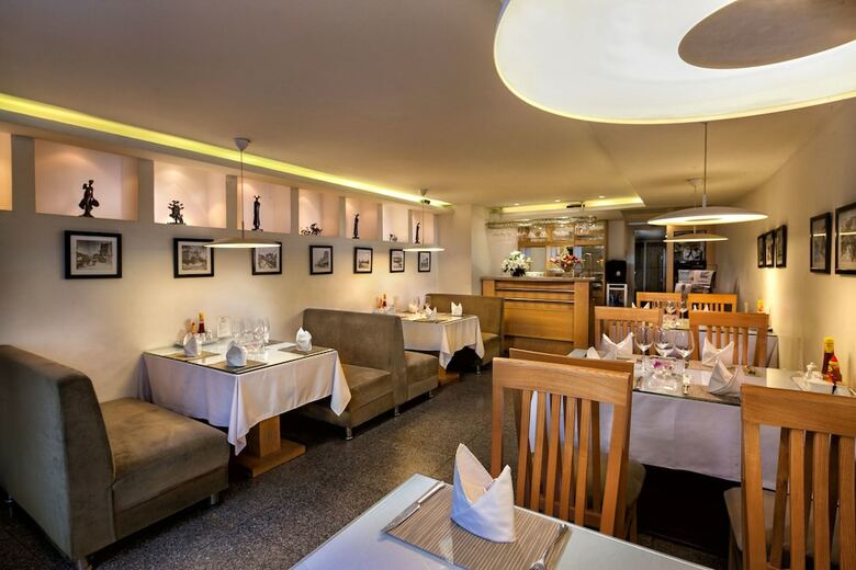 Hanoi Golden Moment Hotel