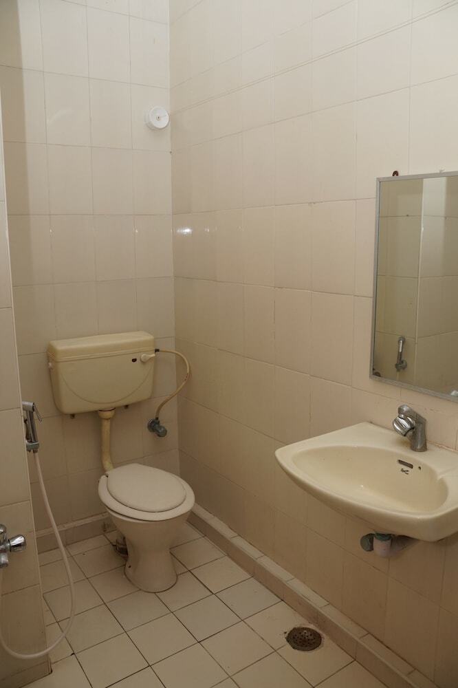 Hotel Raaj Bhaavan