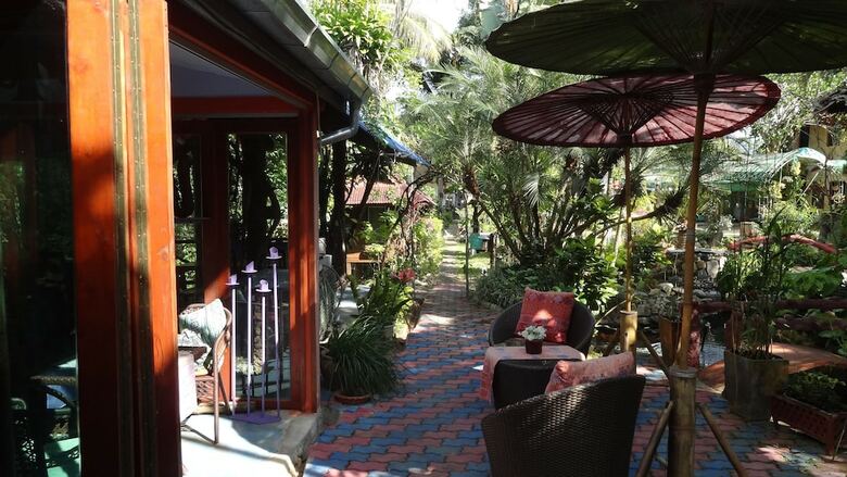 Hotel Riverside Homestay