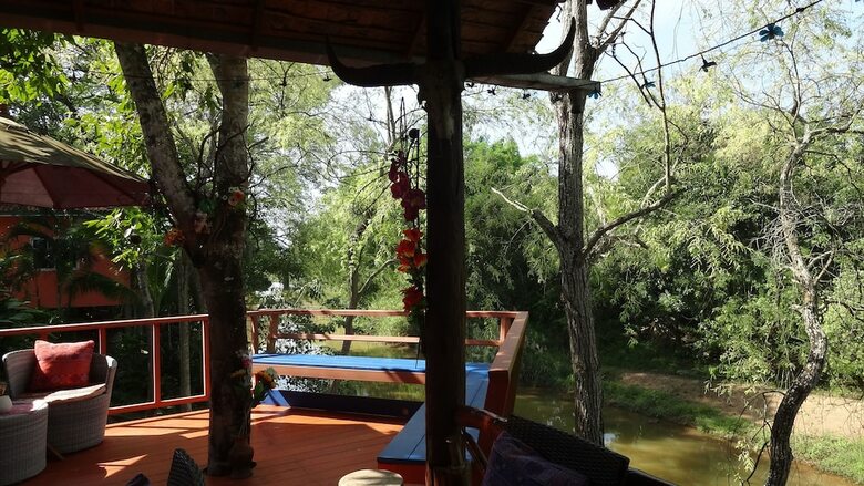 Hotel Riverside Homestay