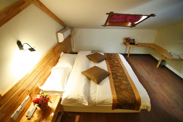 Hostal Wulingyuan Tu Youth Hostel