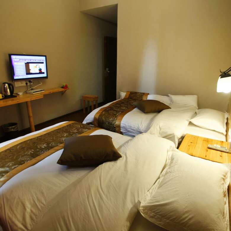 Hostal Wulingyuan Tu Youth Hostel