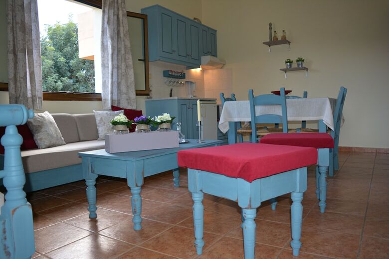 Aparthotel Elianthos Villa
