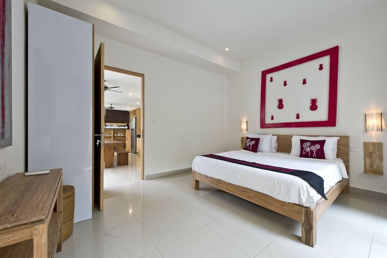 Del Mar Beach Villas-3 Bedroom Private Pool