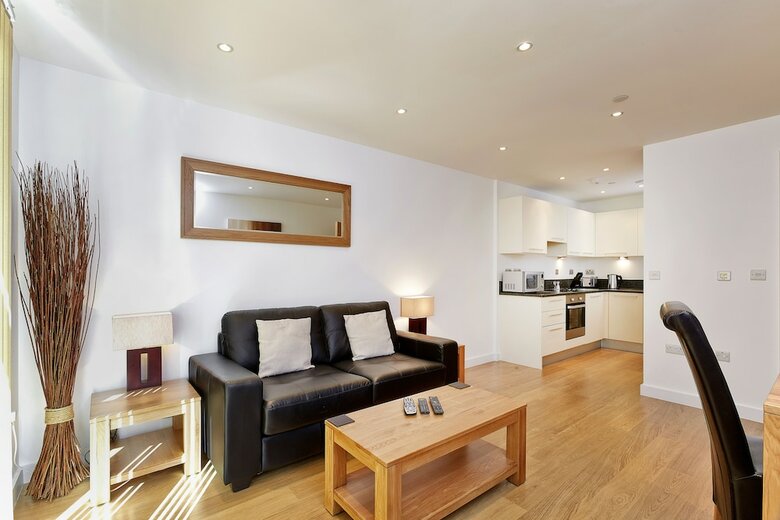 Lexington Apartments By Flying Butler