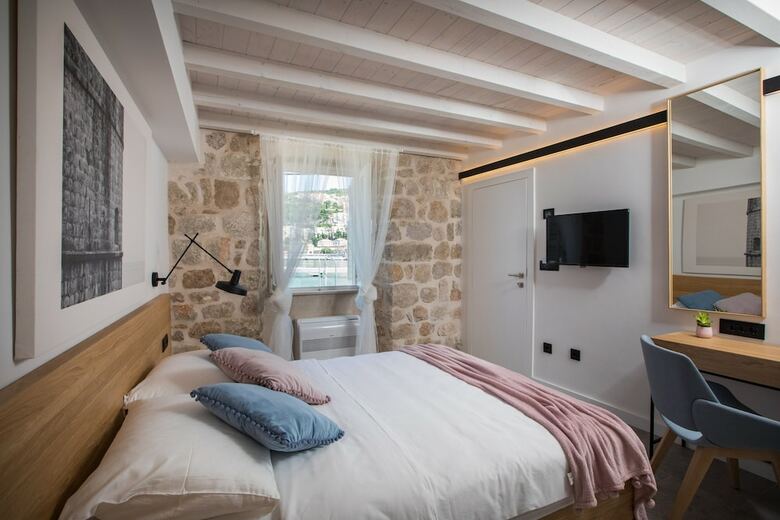 Hotel Bova Luxury Rooms