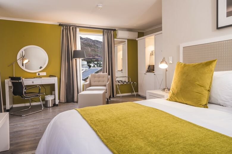 Aha Simon's Town Quayside Hotel