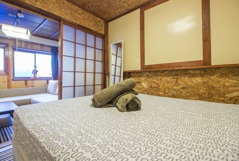 Hostal Gojo Paradiso Homes Restaurant And Bar - Hostel