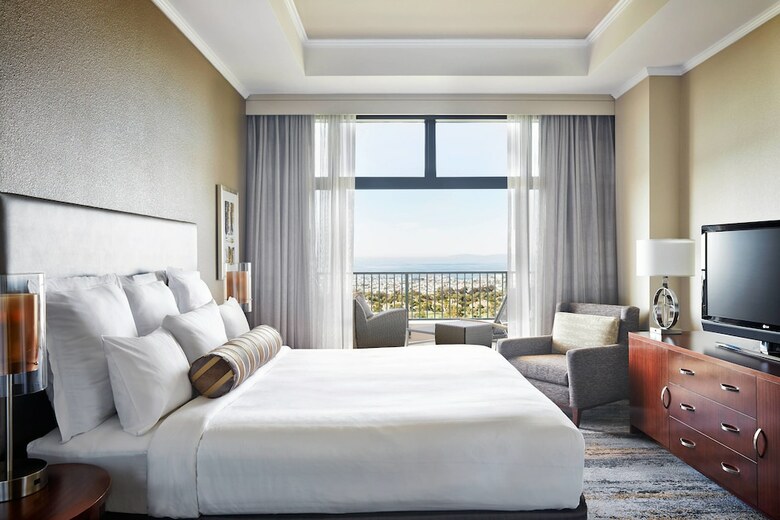 Newport Beach Marriott Hotel And Spa
