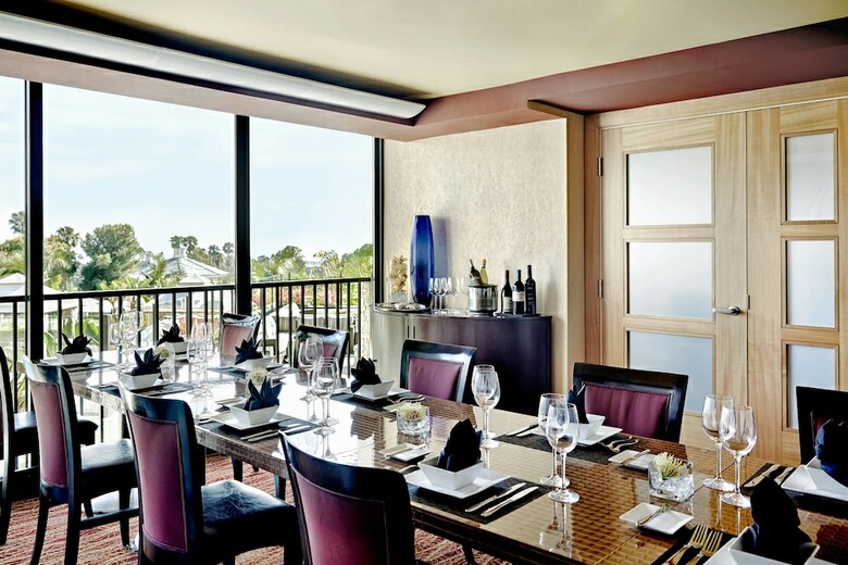 Newport Beach Marriott Hotel And Spa