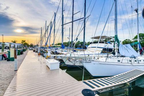 Apartamento Cape Crossing Resort & Marina