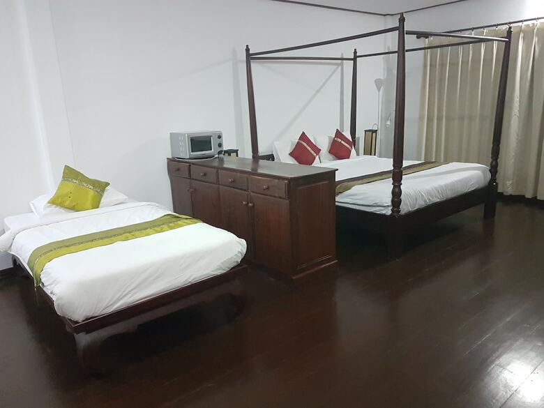 Av Hotel