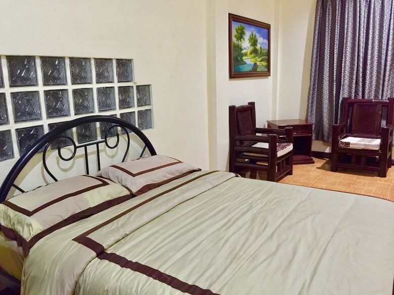 Bed & Breakfast The Executive Villa Inn & Suites