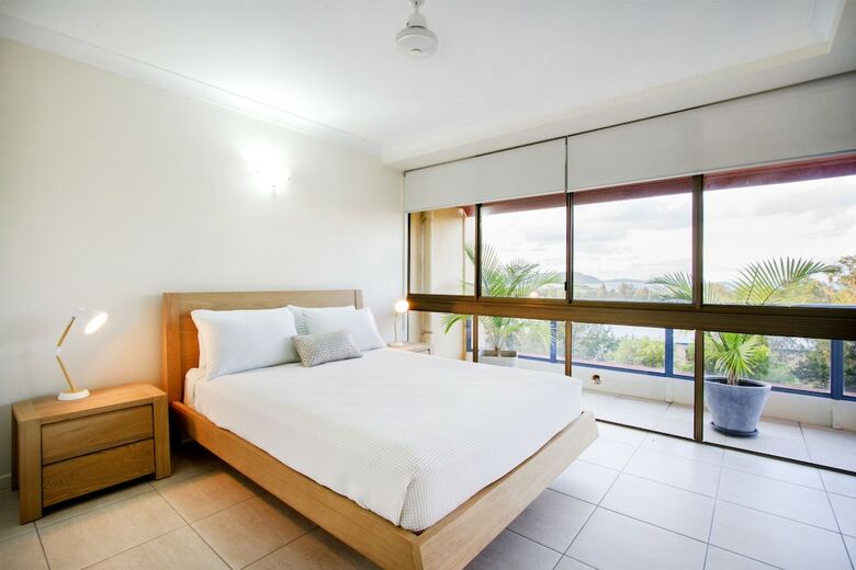 Airlie Harbour 3 Bedroom Apartment