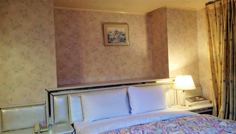 Unite Hotel
