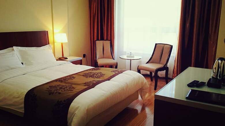 Munkh Khustai Hotel