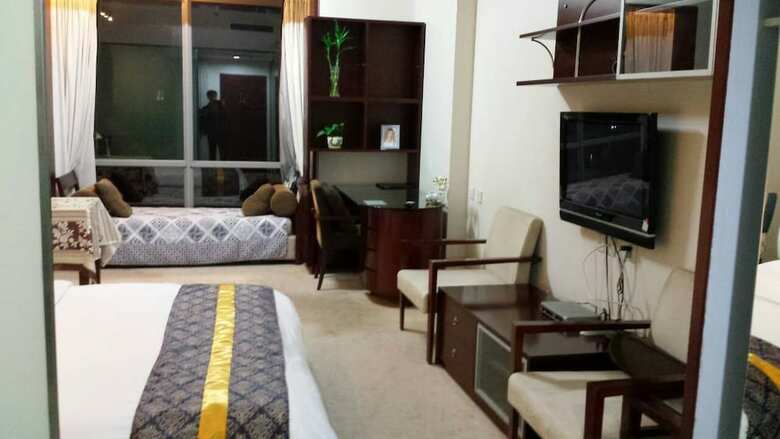3rd-degree Seascape Apartment Hotel