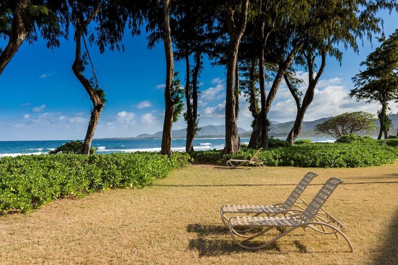 Hotel Aston Islander On The Beach