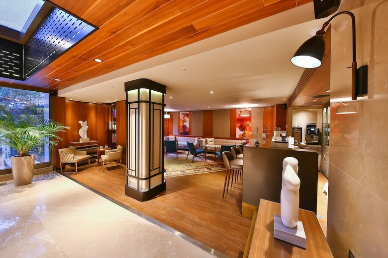 Hotel Tzl Suites