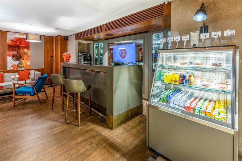 Hotel Tzl Suites