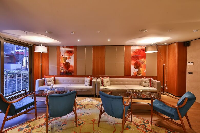 Hotel Tzl Suites