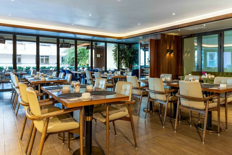 Hotel Tzl Suites