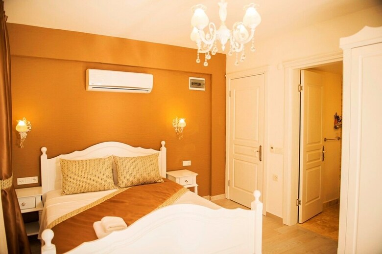Selin Hotel