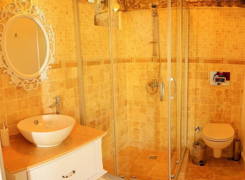 Selin Hotel