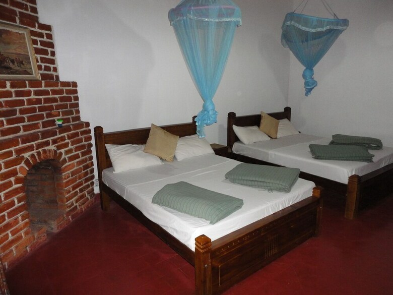 Hotel Castlereigh Holiday Bungalow