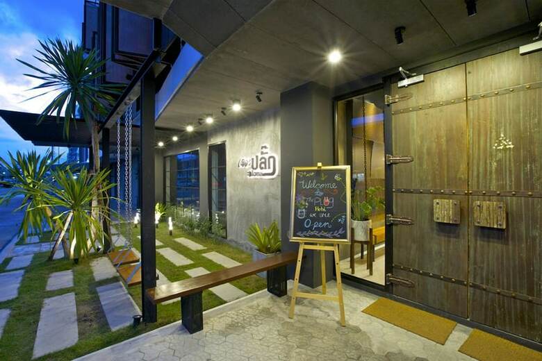 The Plug Hotel