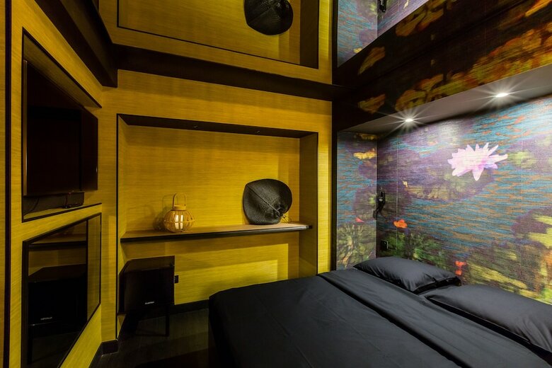 Hotel Love H�tel - Adults Only