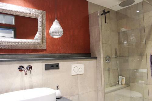 Hostal G�stehaus Sch�nanger