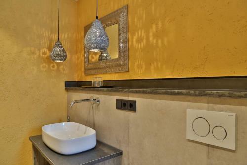 Hostal G�stehaus Sch�nanger