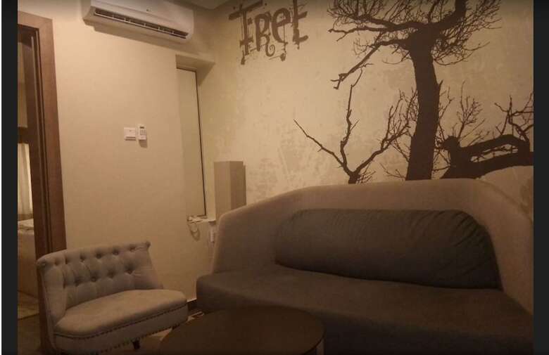 Iris Hotel
