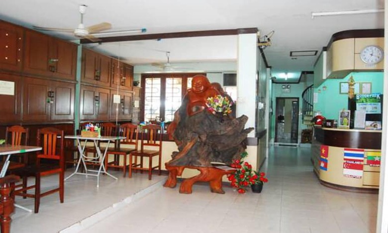 Hostal Mixay Guesthouse