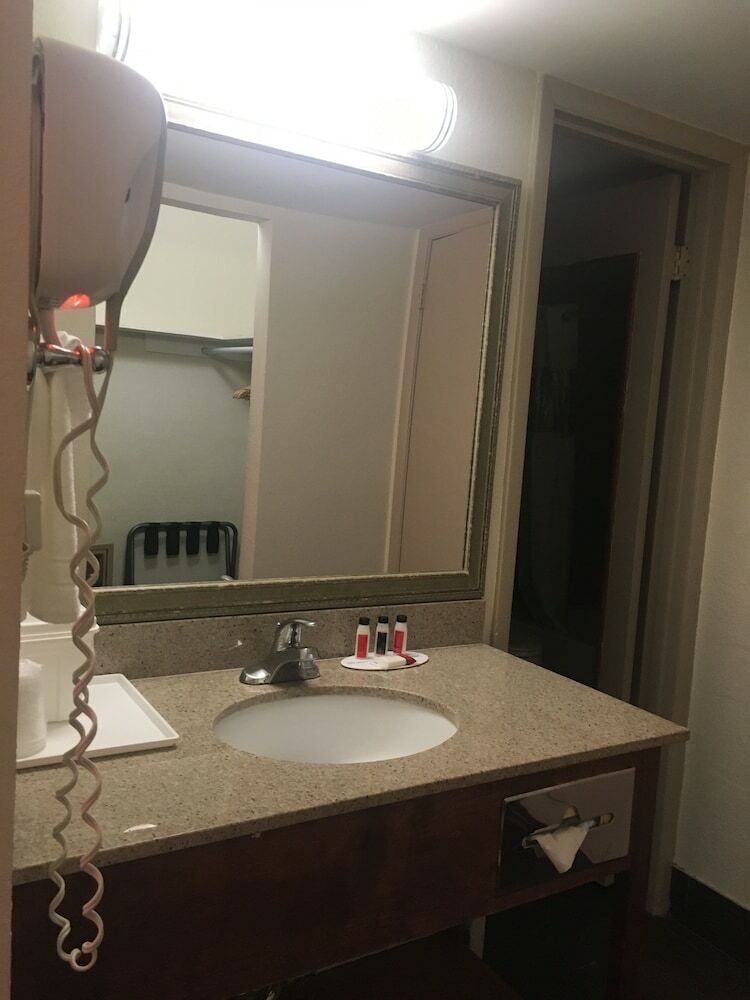 Hotel Ramada By Wyndham Tempe Near Asu
