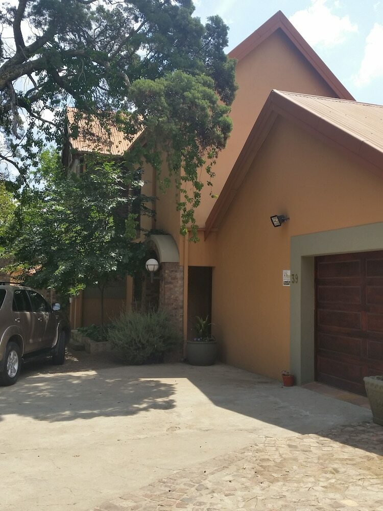 Hotel Izimbali Lodge