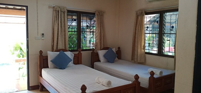 Hotel Happyville1