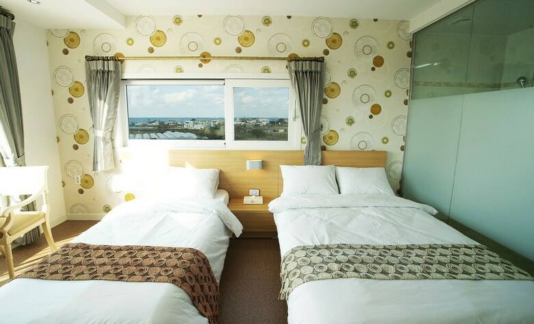 Ain People Hotel